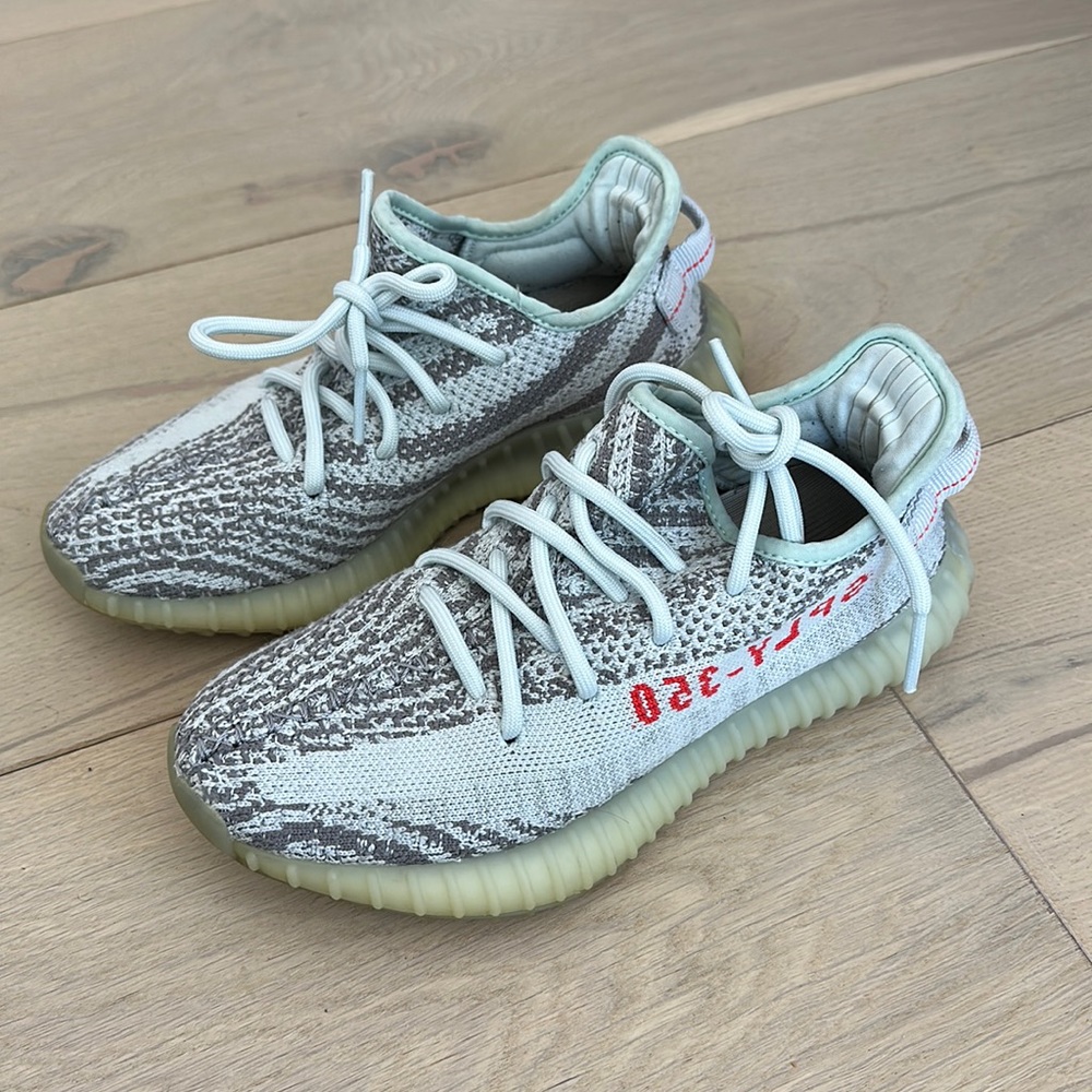 Yeezy boost 350 v2 “Blue Tint”